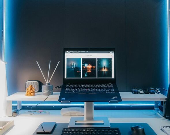 lunar contact desk number